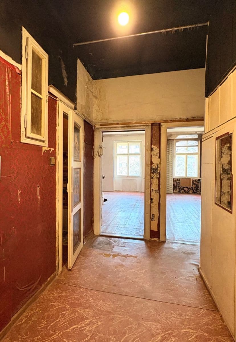 Predaj bytu 1-izbový 48 m², náměstí Dr. Václava Holého, Praha, Praha Predaj bytu 1-izbový 48 m², náměstí Dr. Václava Holého, Praha, Praha