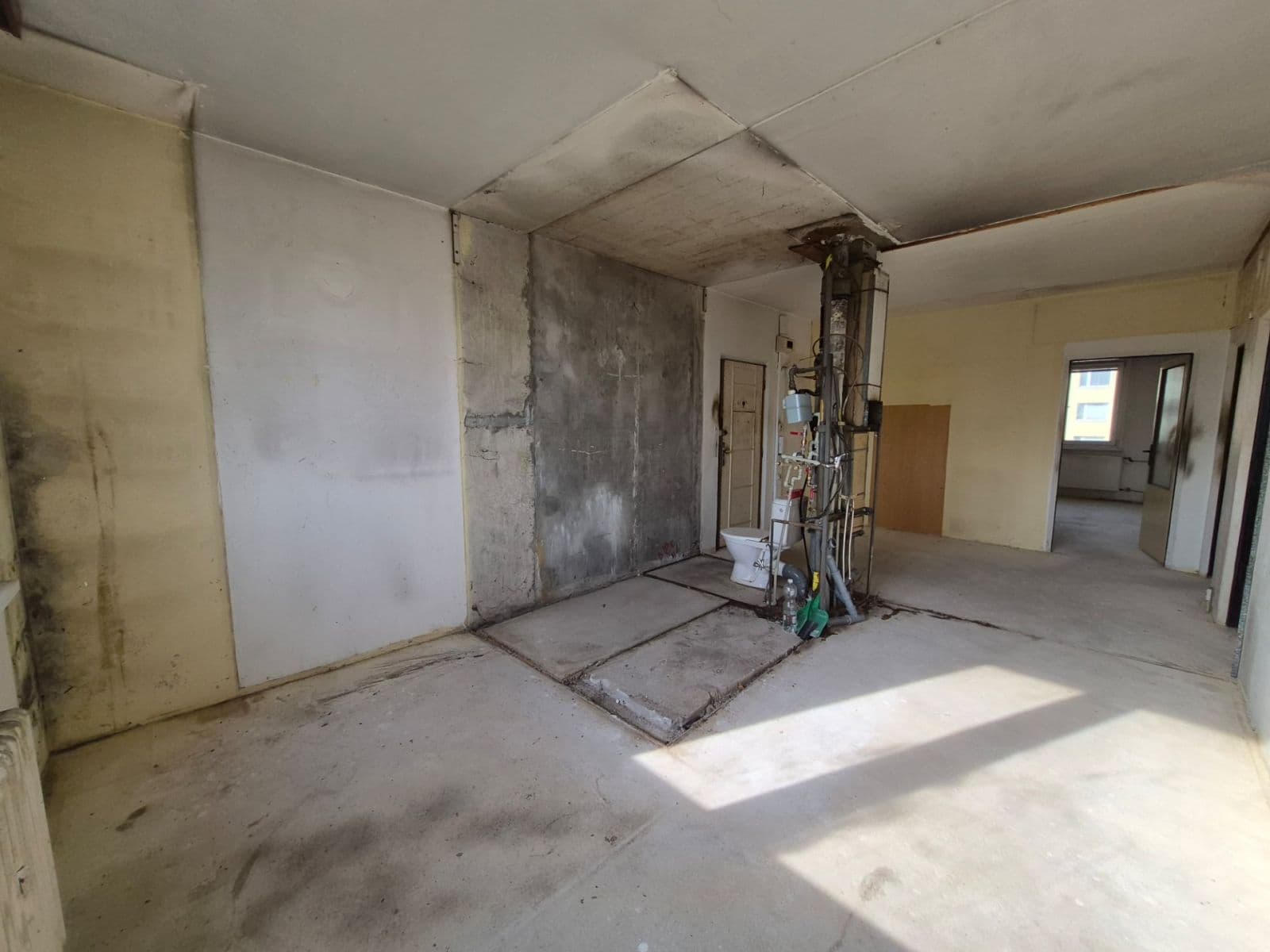 Predaj bytu 3-izbový 86 m², Cholupická, Praha, Praha Predaj bytu 3-izbový 86 m², Cholupická, Praha, Praha