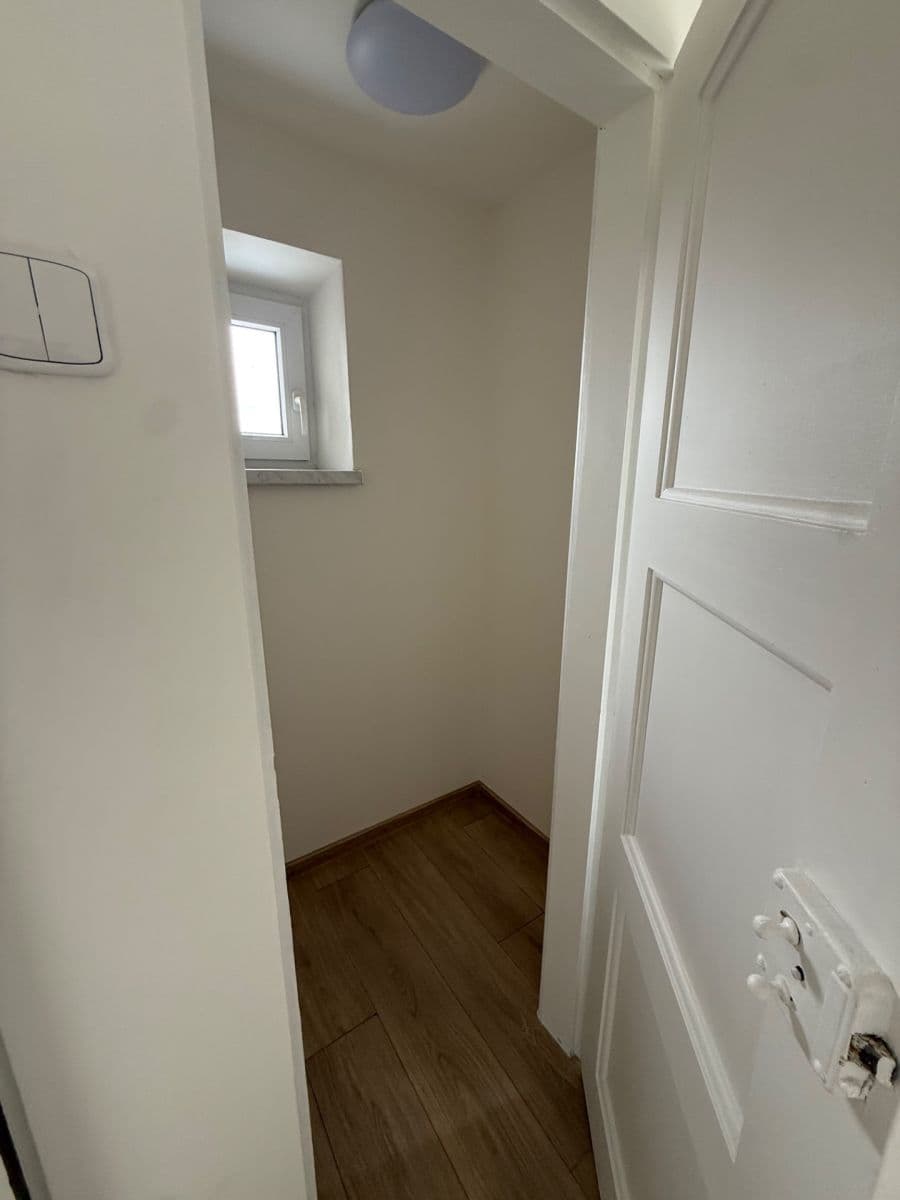 Prenájom bytu 2-izbový 77 m², Hranická, Hranice, Olomoucký kraj Prenájom bytu 2-izbový 77 m², Hranická, Hranice, Olomoucký kraj