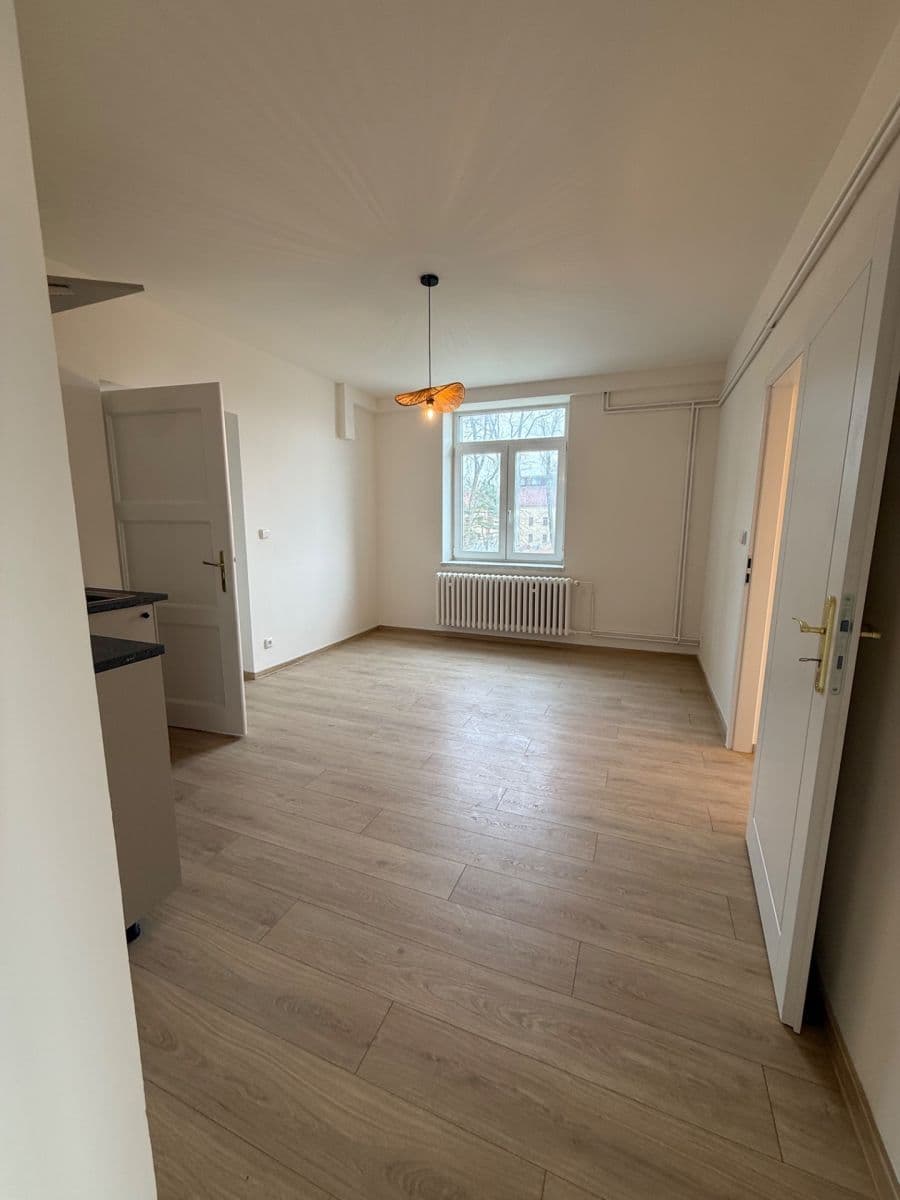 Prenájom bytu 2-izbový 77 m², Hranická, Hranice, Olomoucký kraj Prenájom bytu 2-izbový 77 m², Hranická, Hranice, Olomoucký kraj
