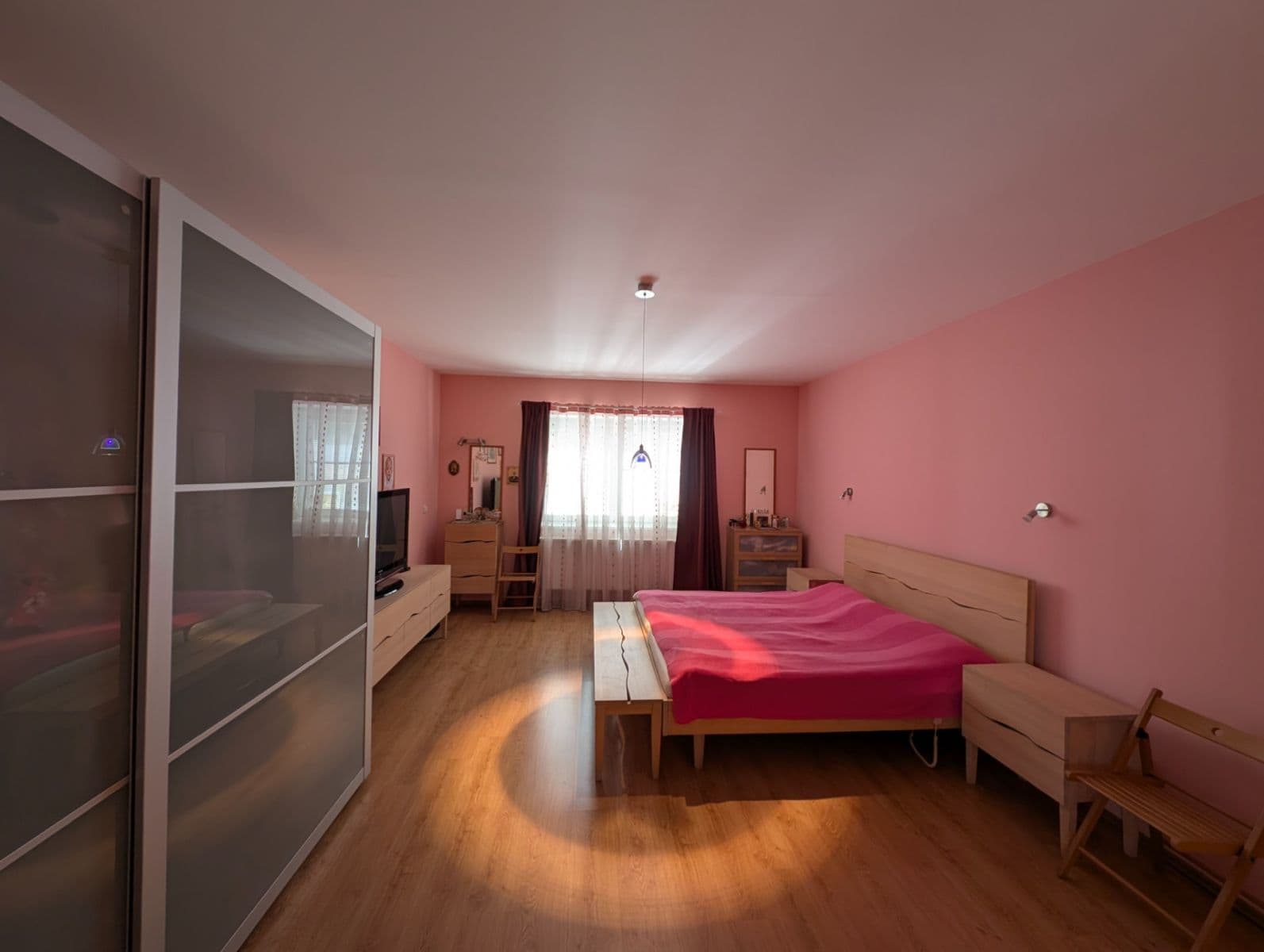 Predaj domu 300 m², pozemek 1.182 m², náměstí Kněžny Ludmily, Tetín, Středočeský kraj Predaj domu 300 m², pozemek 1.182 m², náměstí Kněžny Ludmily, Tetín, Středočeský kraj