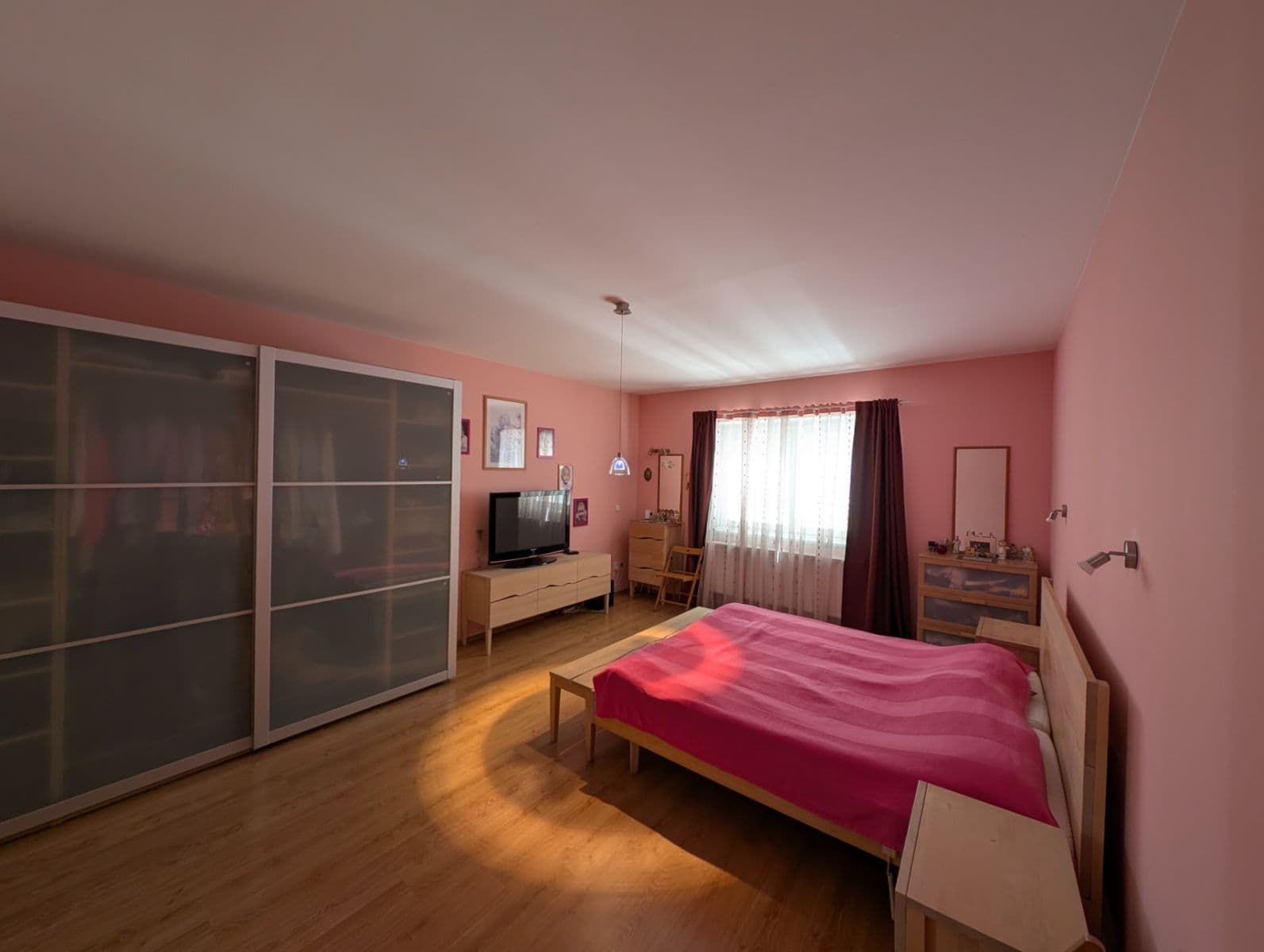 Predaj domu 300 m², pozemek 1.182 m², náměstí Kněžny Ludmily, Tetín, Středočeský kraj Predaj domu 300 m², pozemek 1.182 m², náměstí Kněžny Ludmily, Tetín, Středočeský kraj