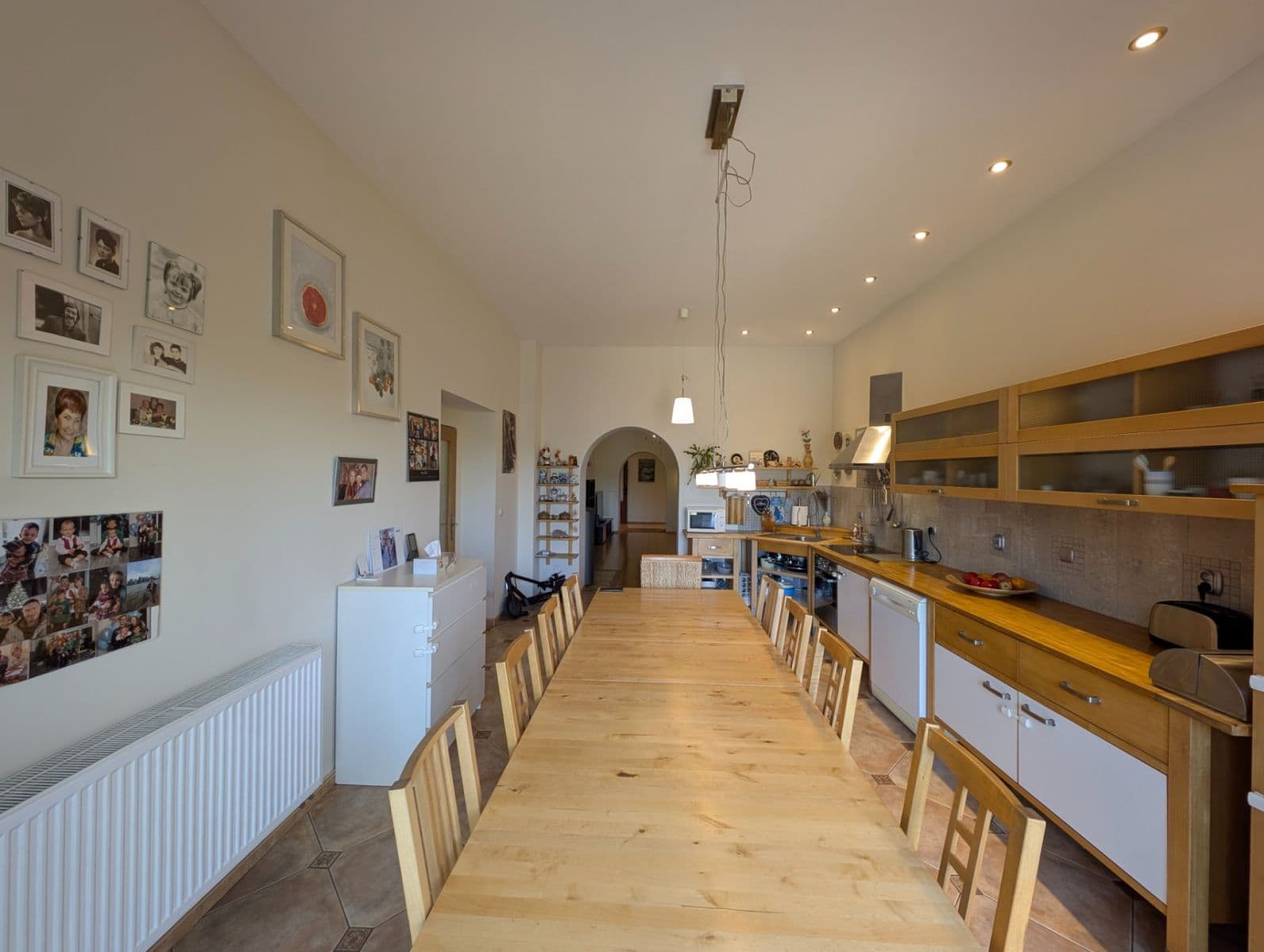 Predaj domu 300 m², pozemek 1.182 m², náměstí Kněžny Ludmily, Tetín, Středočeský kraj Predaj domu 300 m², pozemek 1.182 m², náměstí Kněžny Ludmily, Tetín, Středočeský kraj