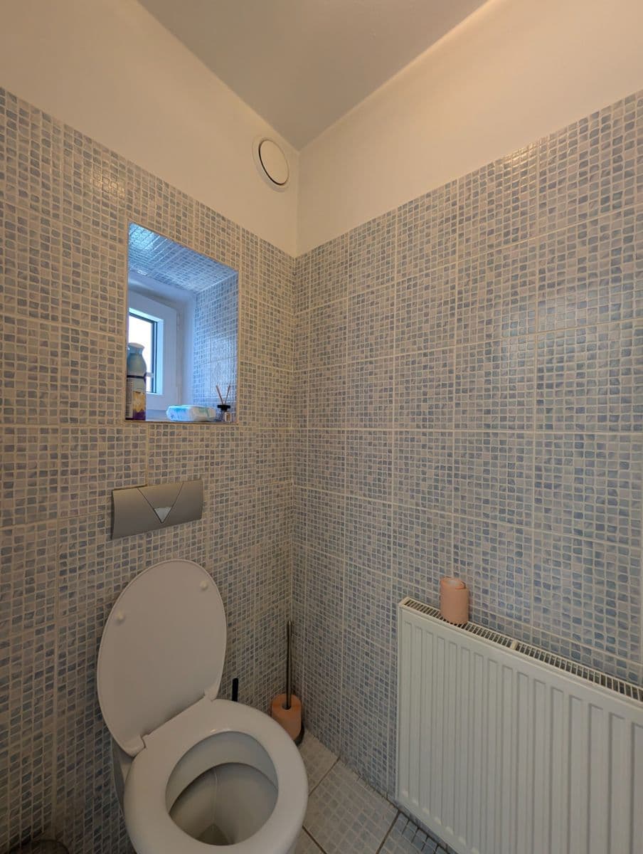 Predaj domu 300 m², pozemek 1.182 m², náměstí Kněžny Ludmily, Tetín, Středočeský kraj Predaj domu 300 m², pozemek 1.182 m², náměstí Kněžny Ludmily, Tetín, Středočeský kraj