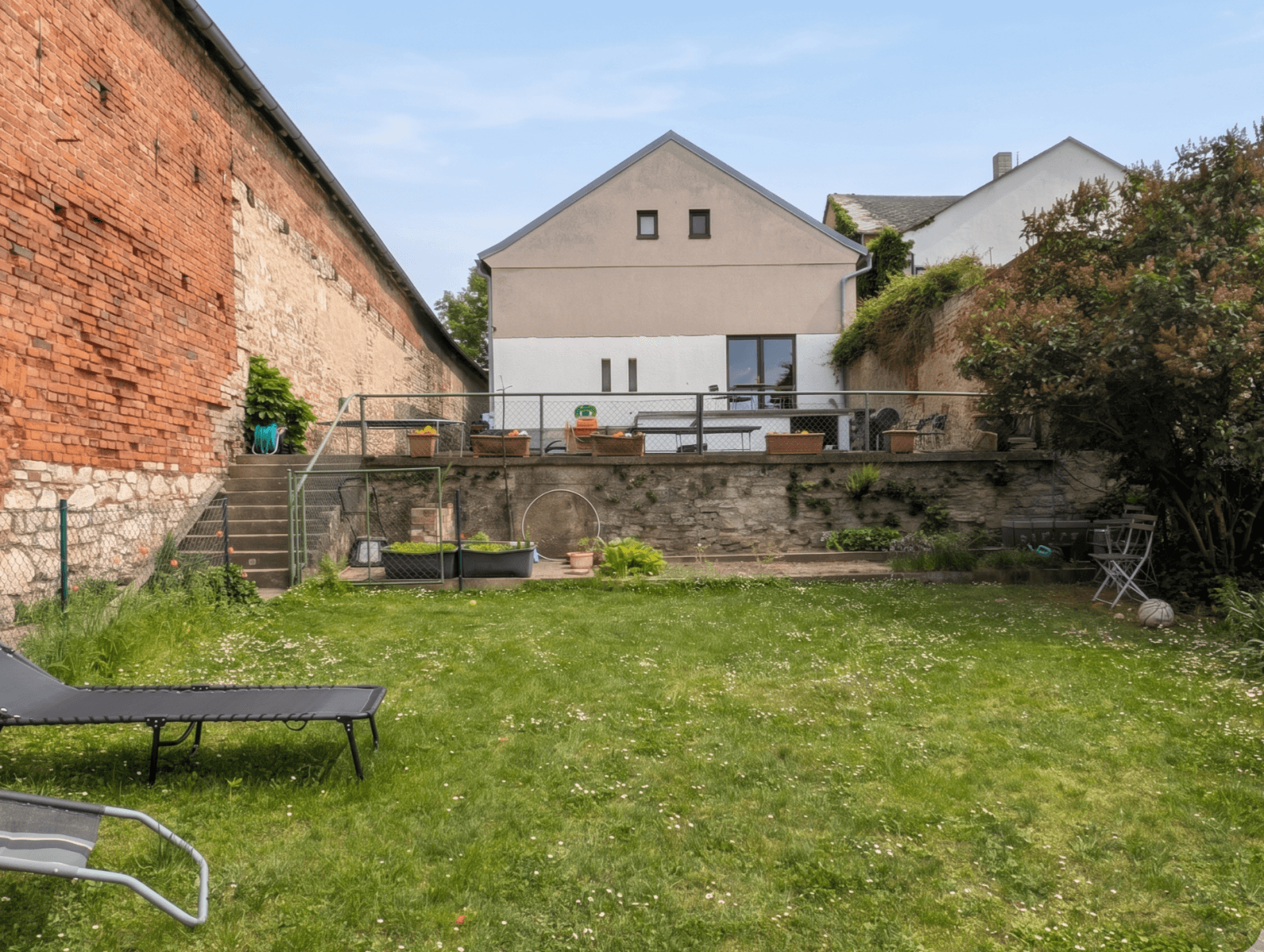 Predaj domu 300 m², pozemek 1.182 m², náměstí Kněžny Ludmily, Tetín, Středočeský kraj Predaj domu 300 m², pozemek 1.182 m², náměstí Kněžny Ludmily, Tetín, Středočeský kraj