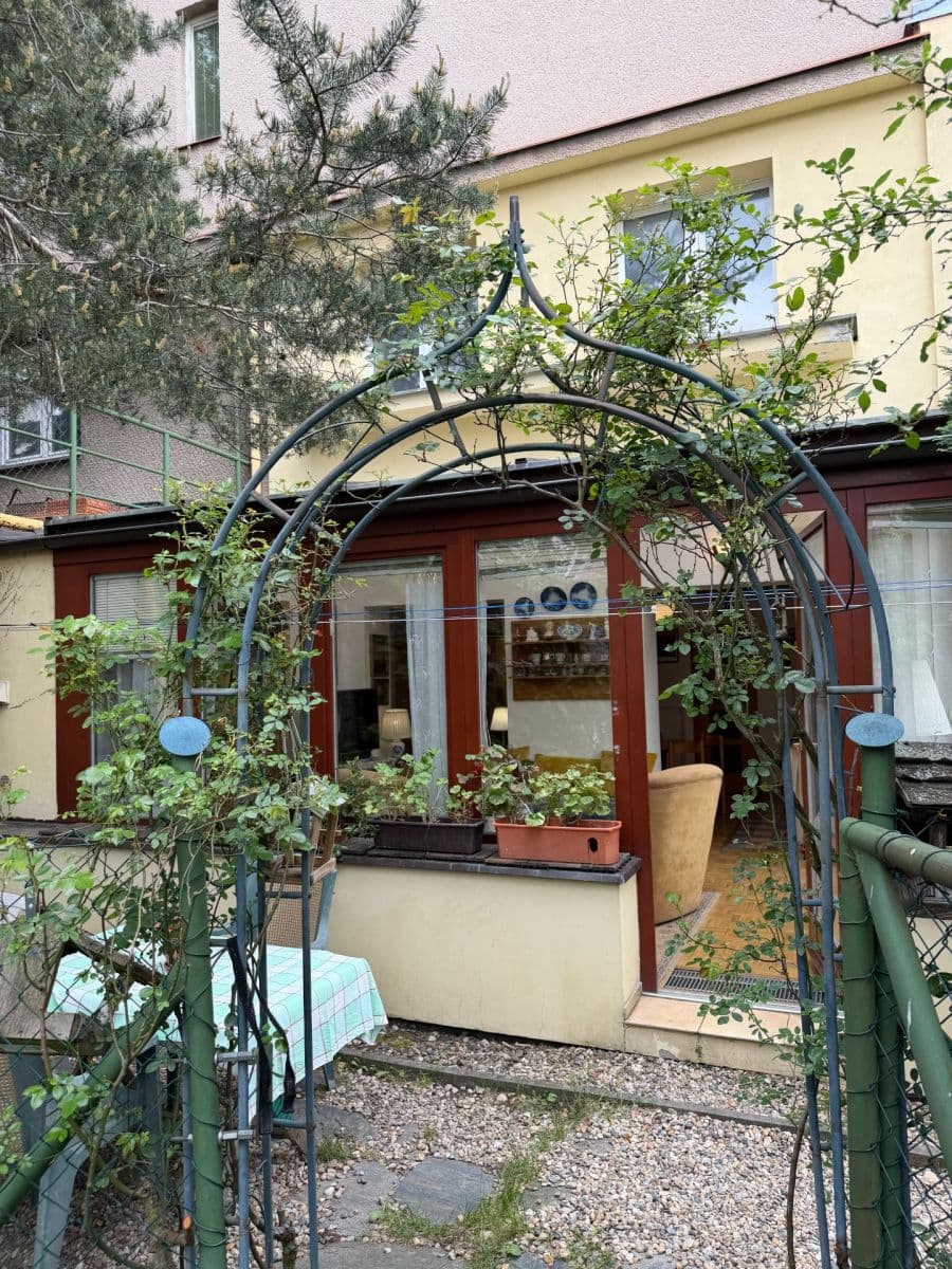 Prenájom bytu 2-izbový 41 m², Ohnivcova, Praha, Praha Prenájom bytu 2-izbový 41 m², Ohnivcova, Praha, Praha