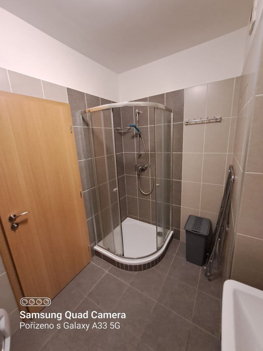 Prenájom bytu 1-izbový 37 m², Aloise Rašína, Olomouc, Olomoucký kraj Prenájom bytu 1-izbový 37 m², Aloise Rašína, Olomouc, Olomoucký kraj