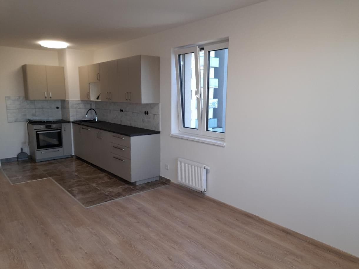 Prenájom bytu 3-izbový 67 m², U Továren, Praha, Praha Prenájom bytu 3-izbový 67 m², U Továren, Praha, Praha