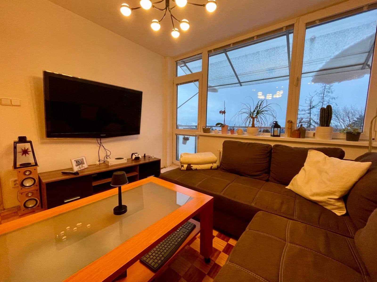 Prenájom bytu 3-izbový 74 m², Horská, Liberec, Liberecký kraj Prenájom bytu 3-izbový 74 m², Horská, Liberec, Liberecký kraj