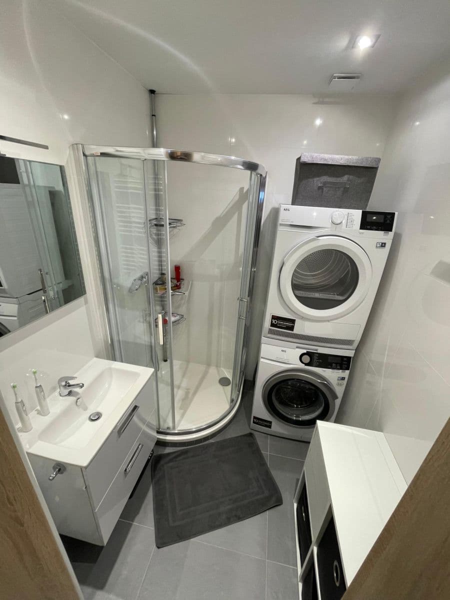 Prenájom bytu 3-izbový 74 m², Horská, Liberec, Liberecký kraj Prenájom bytu 3-izbový 74 m², Horská, Liberec, Liberecký kraj