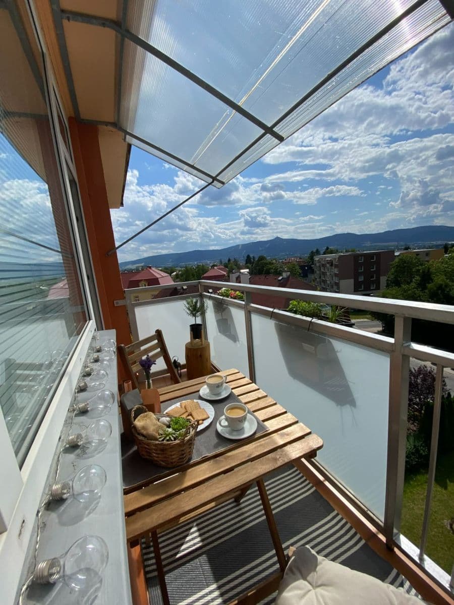 Prenájom bytu 3-izbový 74 m², Horská, Liberec, Liberecký kraj Prenájom bytu 3-izbový 74 m², Horská, Liberec, Liberecký kraj