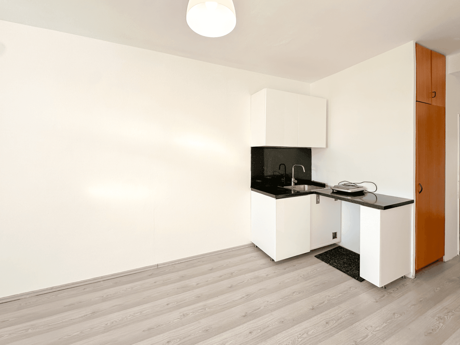 Prenájom bytu 1-izbový 26 m², Okružní, Brno, Jihomoravský kraj Prenájom bytu 1-izbový 26 m², Okružní, Brno, Jihomoravský kraj