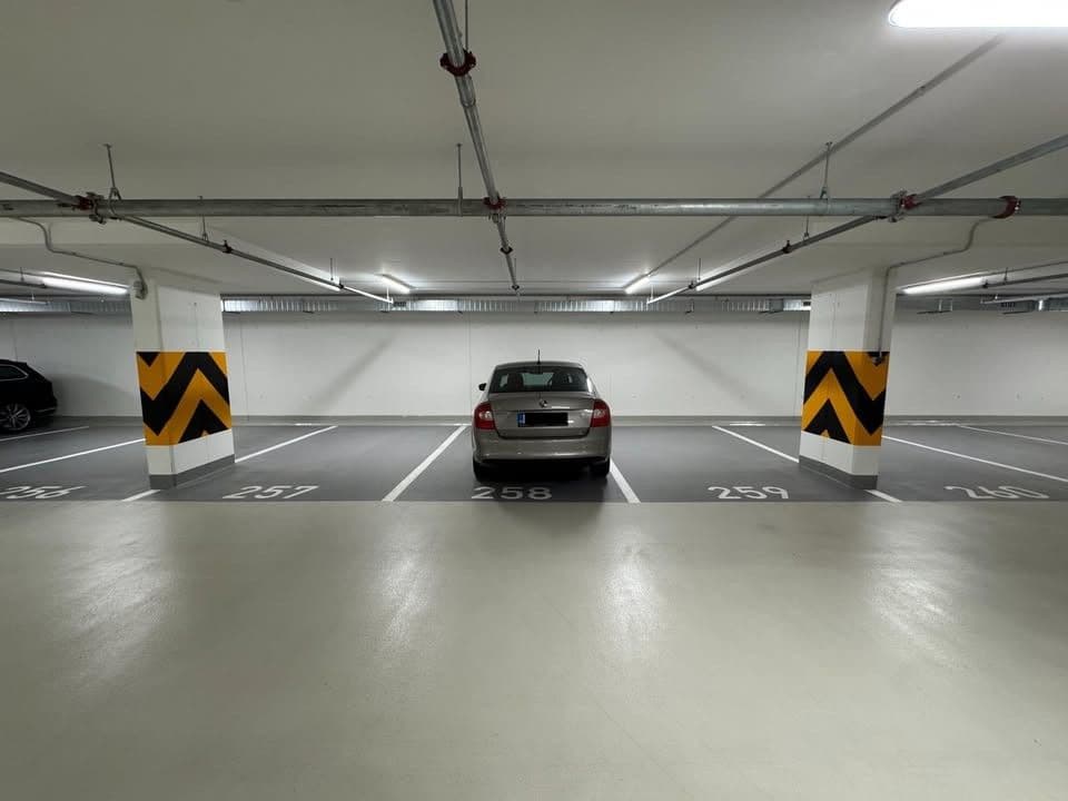 Prenájom garáže 15 m², U Průhonu, Praha, Praha Prenájom garáže 15 m², U Průhonu, Praha, Praha