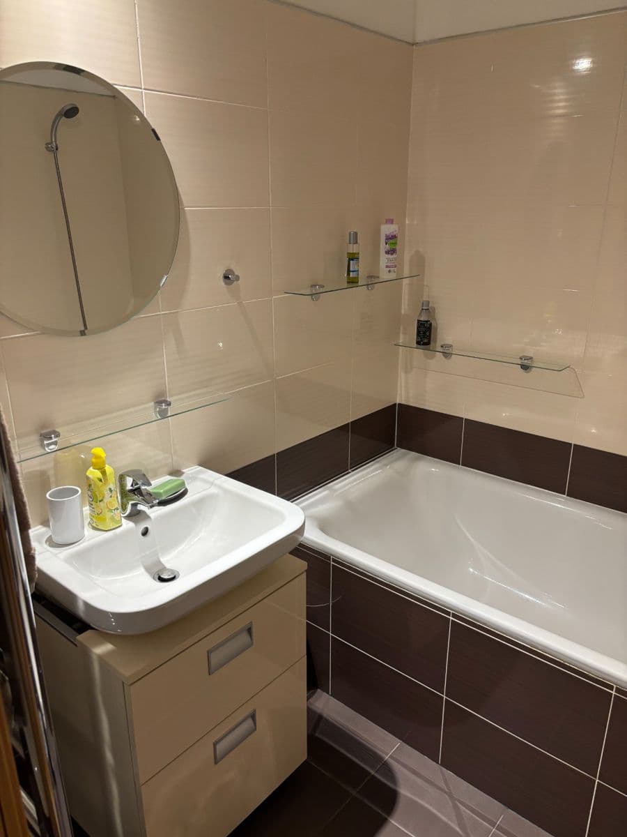 Prenájom bytu 2-izbový 44 m², U Sladovny, Praha, Praha Prenájom bytu 2-izbový 44 m², U Sladovny, Praha, Praha