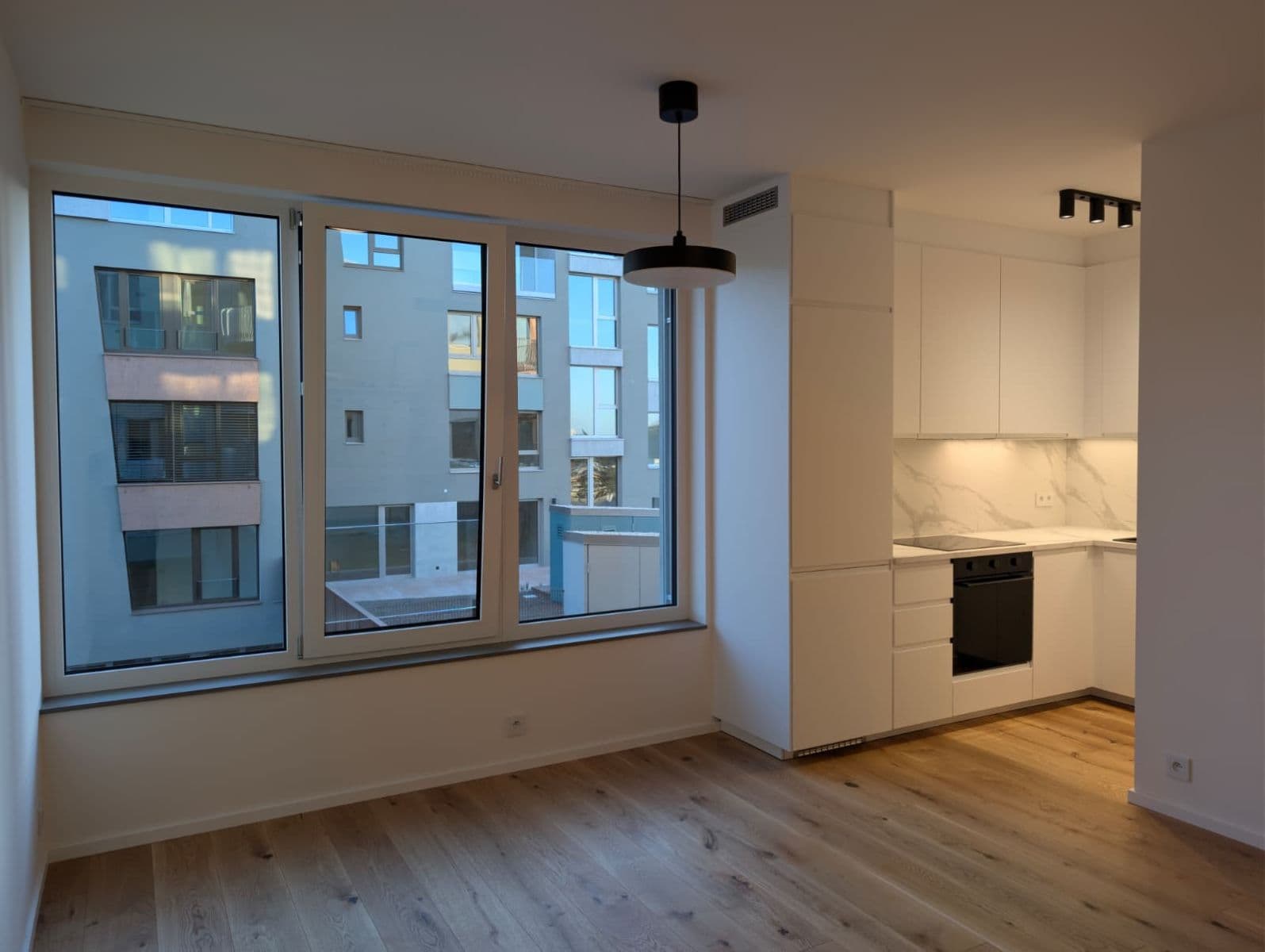 Prenájom bytu 1-izbový 29 m², U Komína, Praha, Praha Prenájom bytu 1-izbový 29 m², U Komína, Praha, Praha