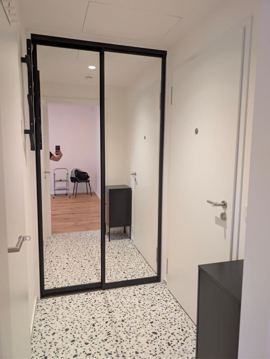 Prenájom bytu 1-izbový 29 m², U Komína, Praha, Praha Prenájom bytu 1-izbový 29 m², U Komína, Praha, Praha