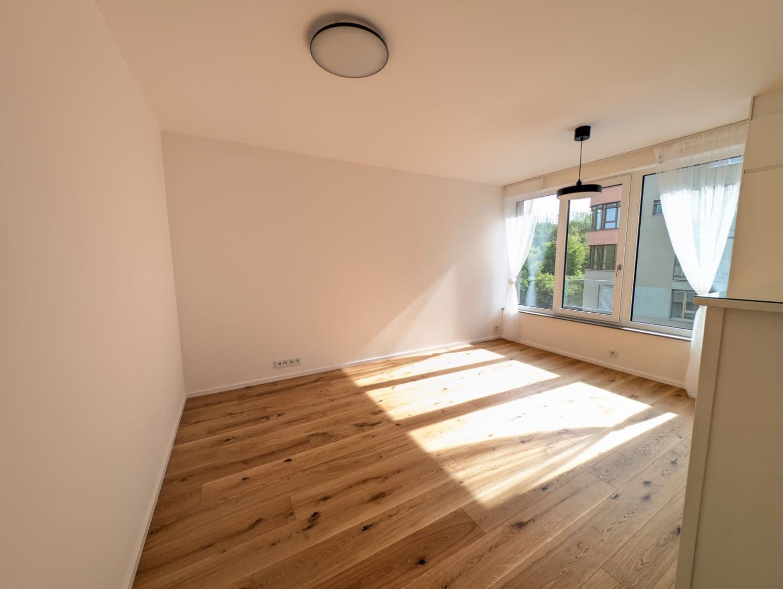 Prenájom bytu 1-izbový 29 m², U Komína, Praha, Praha Prenájom bytu 1-izbový 29 m², U Komína, Praha, Praha