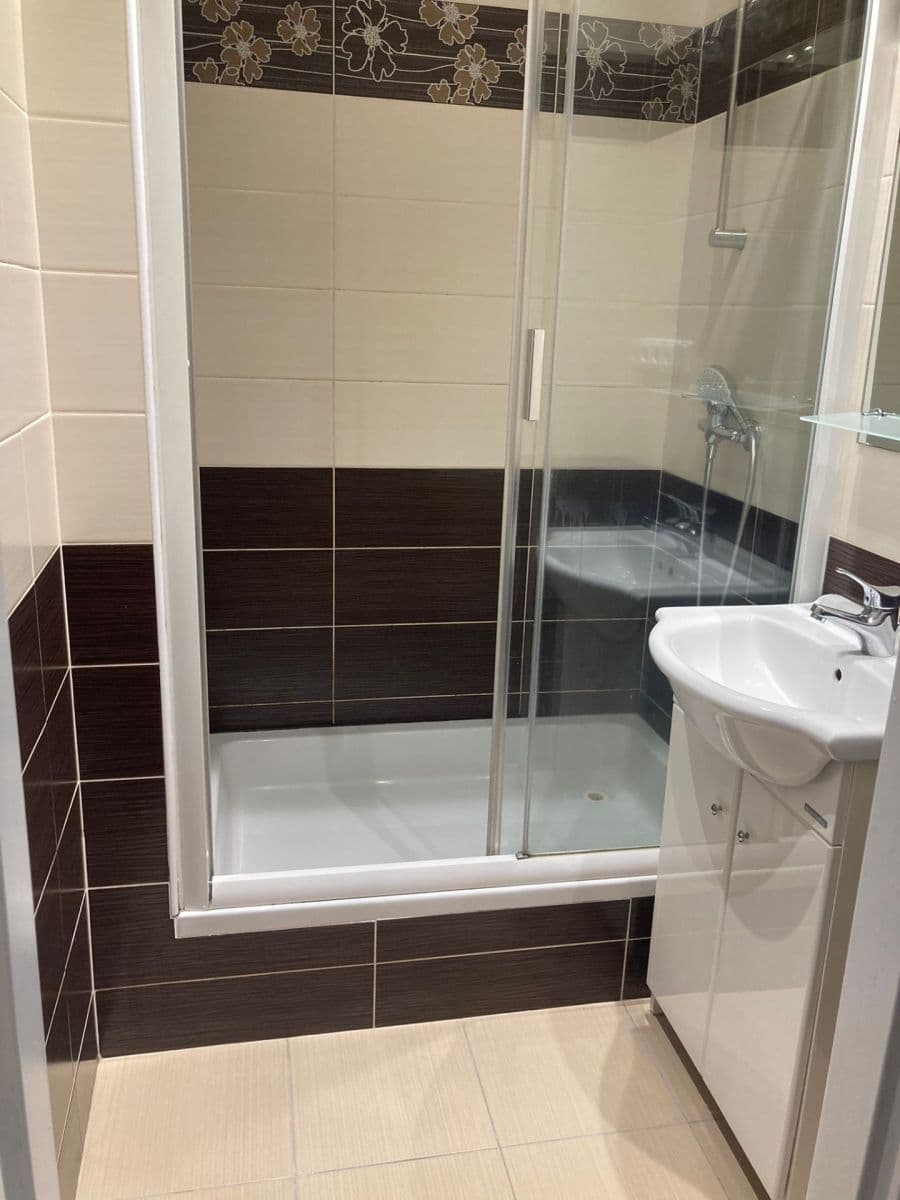 Prenájom bytu 2-izbový 45 m², Urbánkova, Praha, Praha Prenájom bytu 2-izbový 45 m², Urbánkova, Praha, Praha