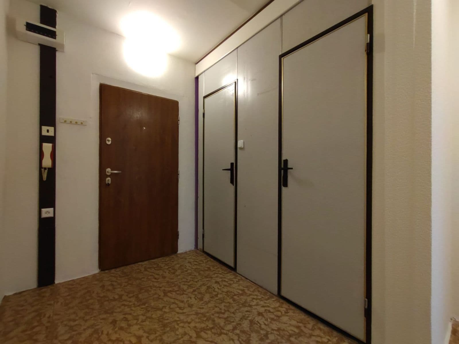 Predaj bytu 2-izbový 45 m², U Jezera, Praha, Praha Predaj bytu 2-izbový 45 m², U Jezera, Praha, Praha