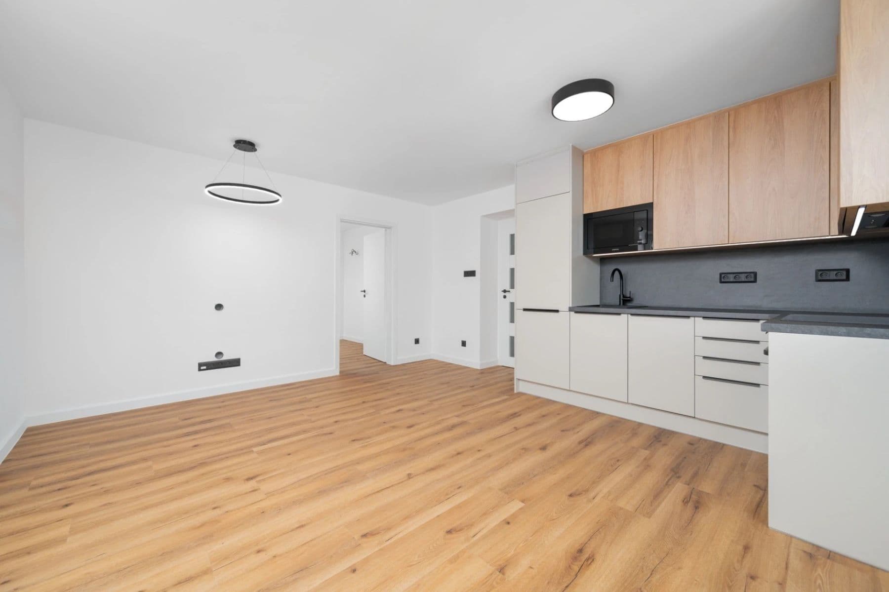 Prenájom bytu 3-izbový 55 m², Zahradní, Liberec, Liberecký kraj Prenájom bytu 3-izbový 55 m², Zahradní, Liberec, Liberecký kraj