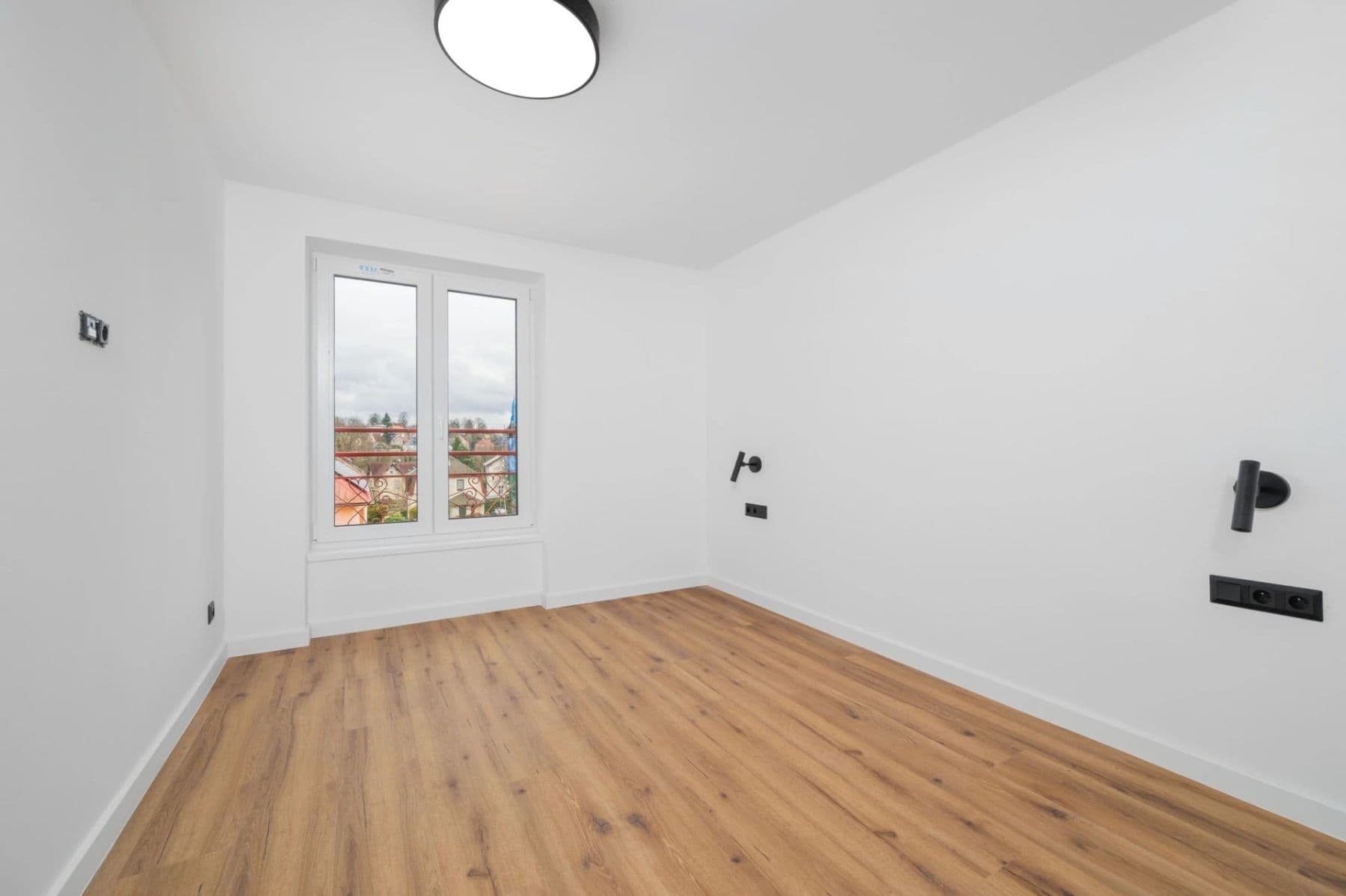 Prenájom bytu 3-izbový 55 m², Zahradní, Liberec, Liberecký kraj Prenájom bytu 3-izbový 55 m², Zahradní, Liberec, Liberecký kraj