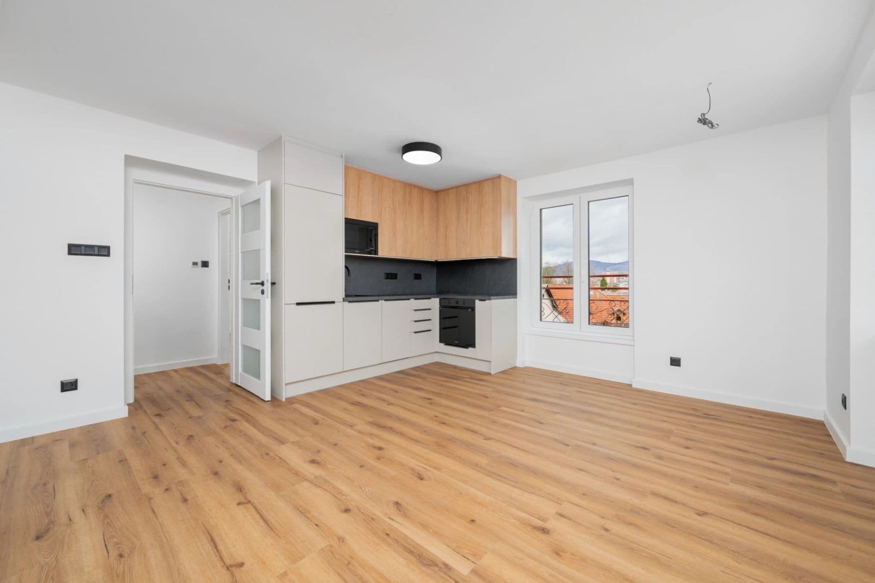 Prenájom bytu 3-izbový 55 m², Zahradní, Liberec, Liberecký kraj Prenájom bytu 3-izbový 55 m², Zahradní, Liberec, Liberecký kraj