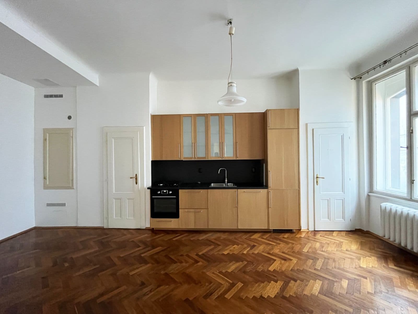 Prenájom bytu 3-izbový 92 m², Spálená, Praha, Praha Prenájom bytu 3-izbový 92 m², Spálená, Praha, Praha