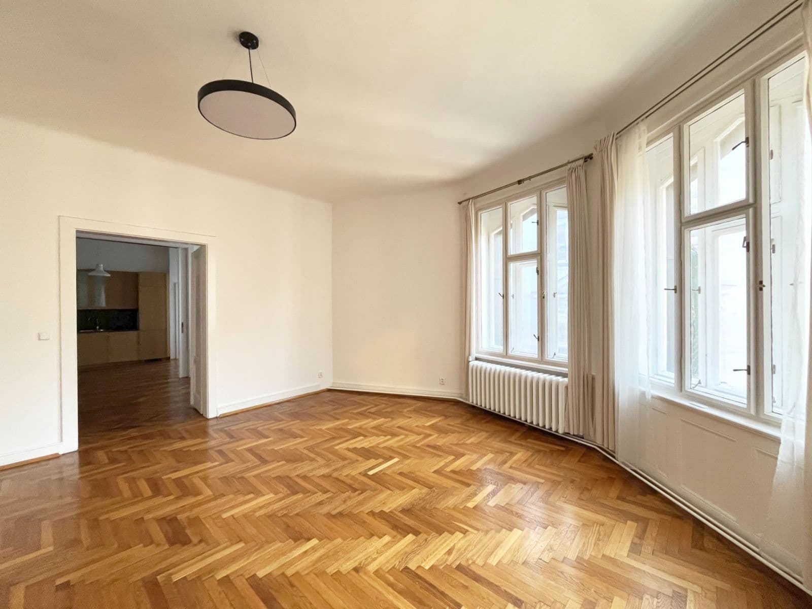 Prenájom bytu 3-izbový 92 m², Spálená, Praha, Praha Prenájom bytu 3-izbový 92 m², Spálená, Praha, Praha