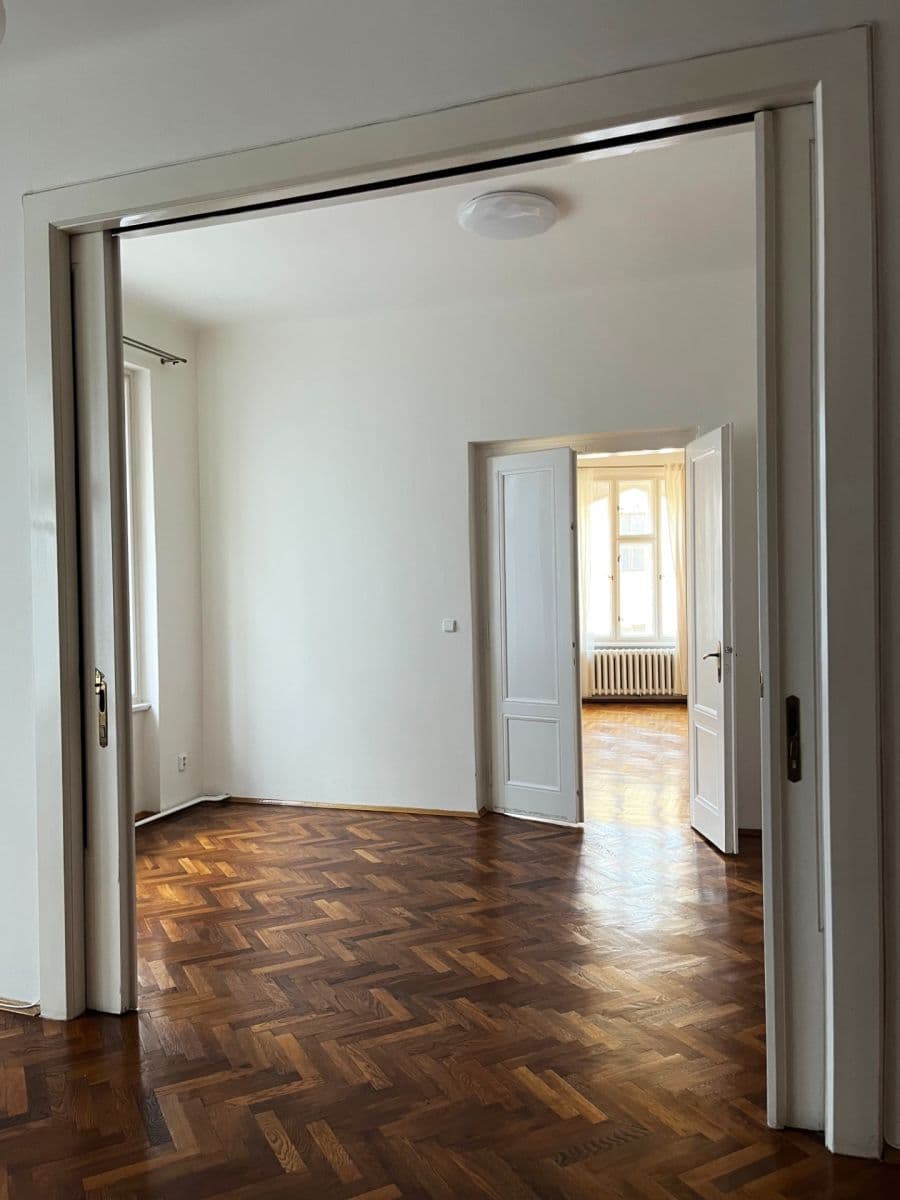 Prenájom bytu 3-izbový 92 m², Spálená, Praha, Praha Prenájom bytu 3-izbový 92 m², Spálená, Praha, Praha