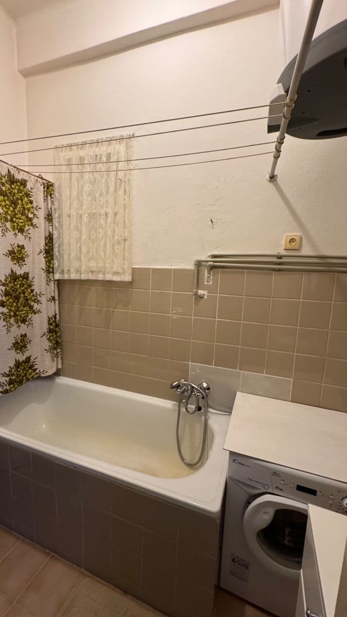 Predaj bytu 1-izbový 38 m², U Skládky, Praha, Praha Predaj bytu 1-izbový 38 m², U Skládky, Praha, Praha