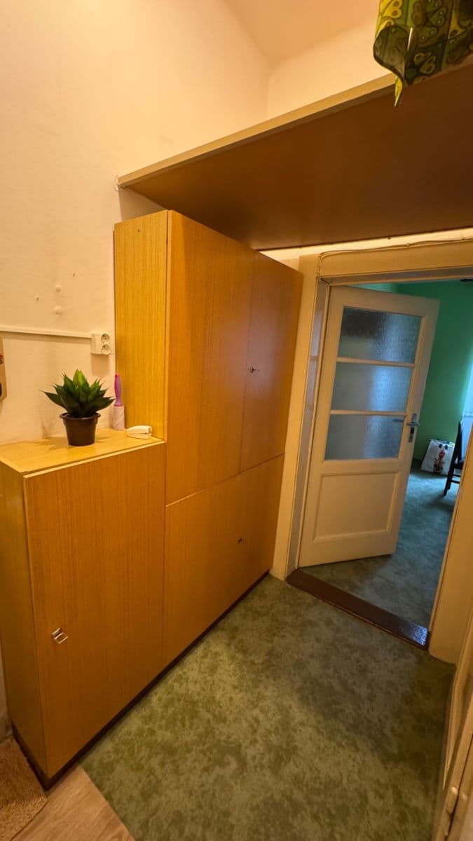 Predaj bytu 1-izbový 38 m², U Skládky, Praha, Praha Predaj bytu 1-izbový 38 m², U Skládky, Praha, Praha