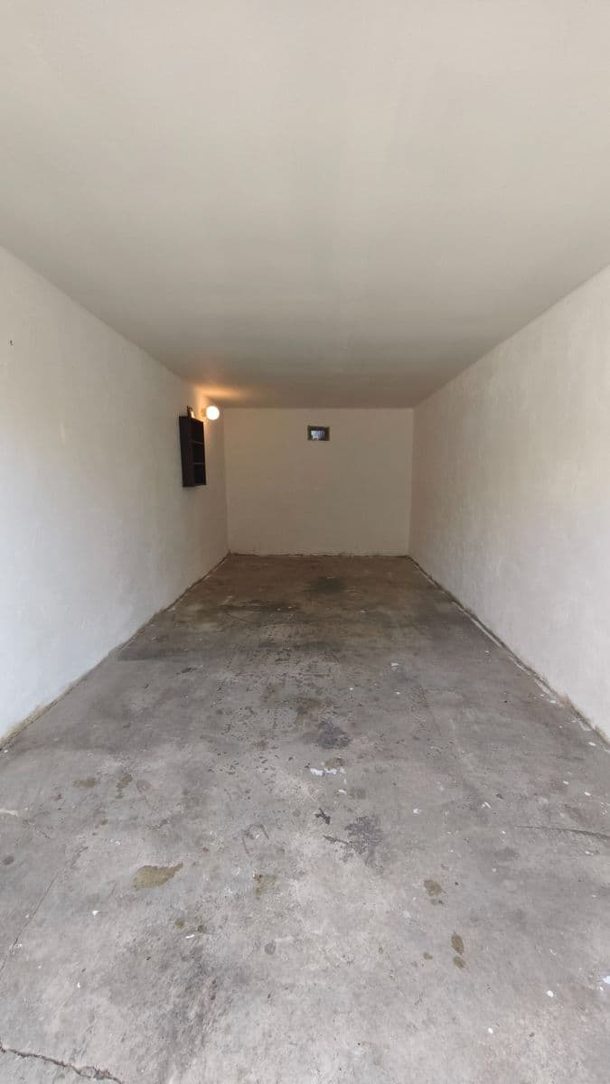 Predaj garáže 20 m², Wolkerova, Pelhřimov, Kraj Vysočina Predaj garáže 20 m², Wolkerova, Pelhřimov, Kraj Vysočina