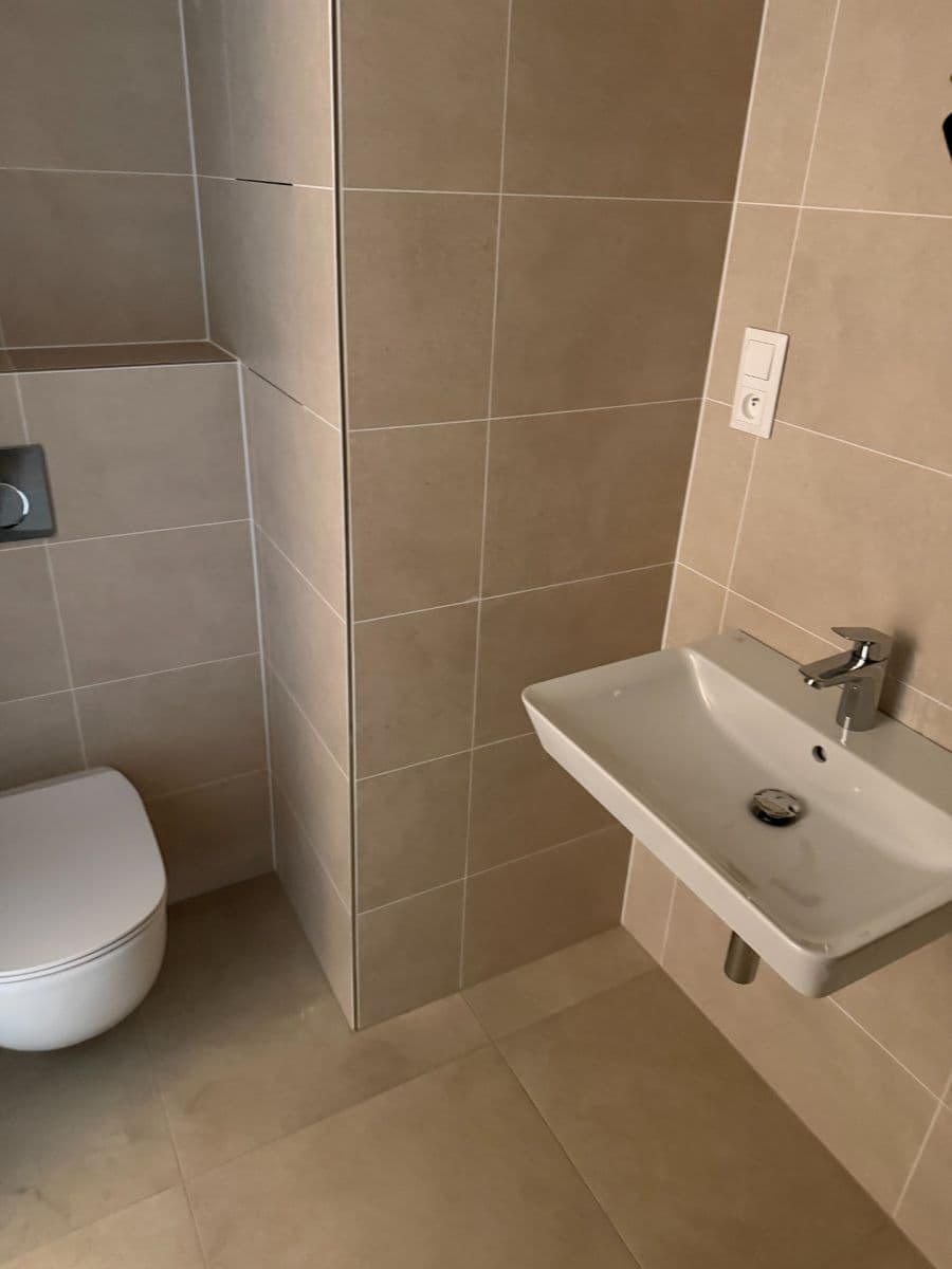 Prenájom bytu 1-izbový 30 m², Jáchymovská, Praha, Praha Prenájom bytu 1-izbový 30 m², Jáchymovská, Praha, Praha