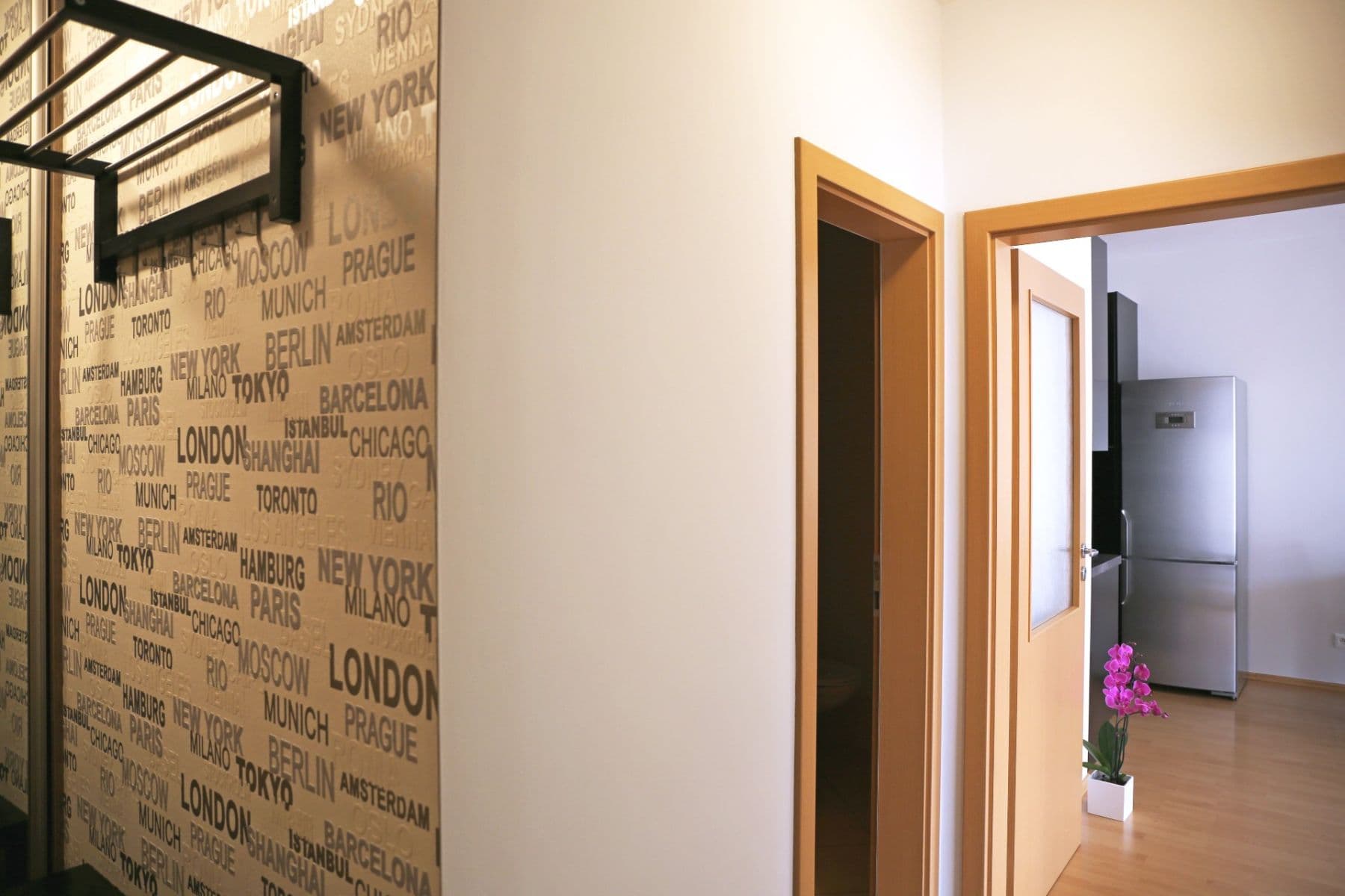 Prenájom bytu 2-izbový 57 m², Lomená, Zbuzany, Středočeský kraj Prenájom bytu 2-izbový 57 m², Lomená, Zbuzany, Středočeský kraj