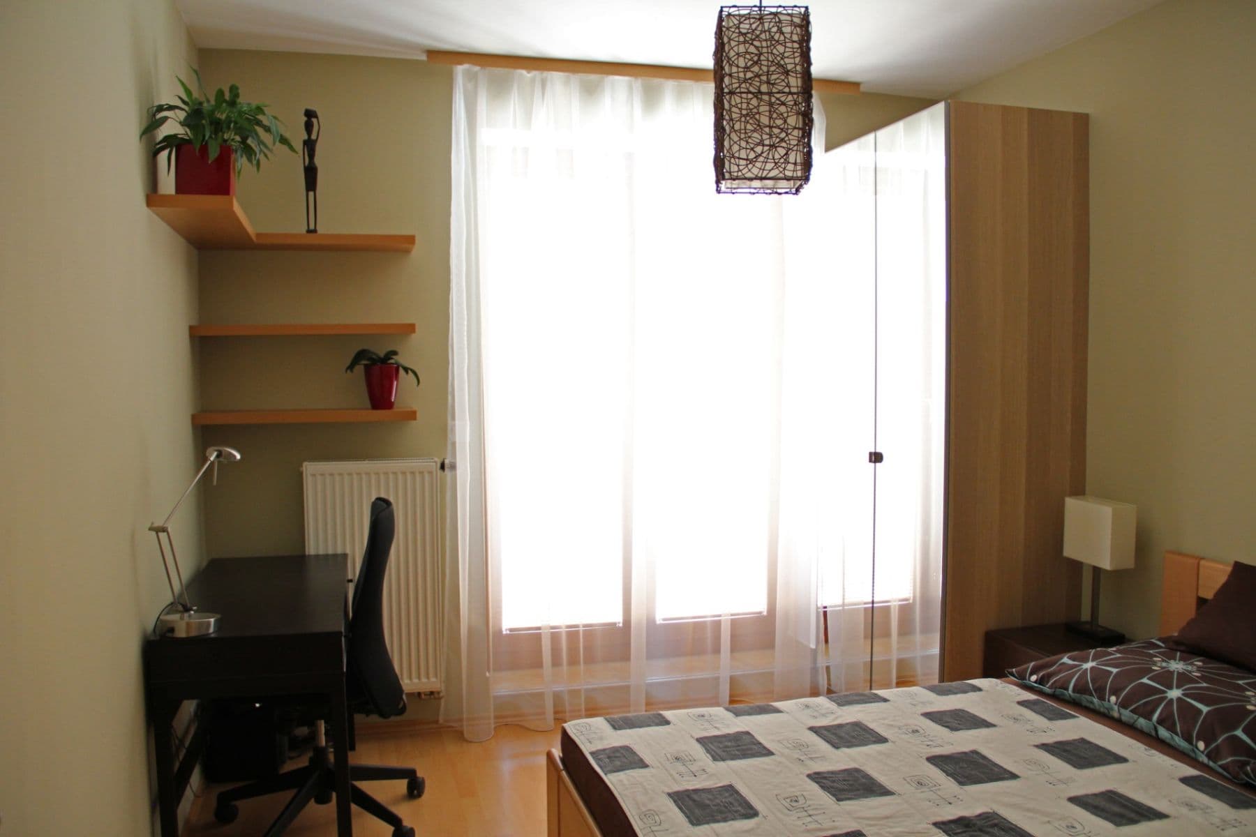 Prenájom bytu 2-izbový 57 m², Lomená, Zbuzany, Středočeský kraj Prenájom bytu 2-izbový 57 m², Lomená, Zbuzany, Středočeský kraj