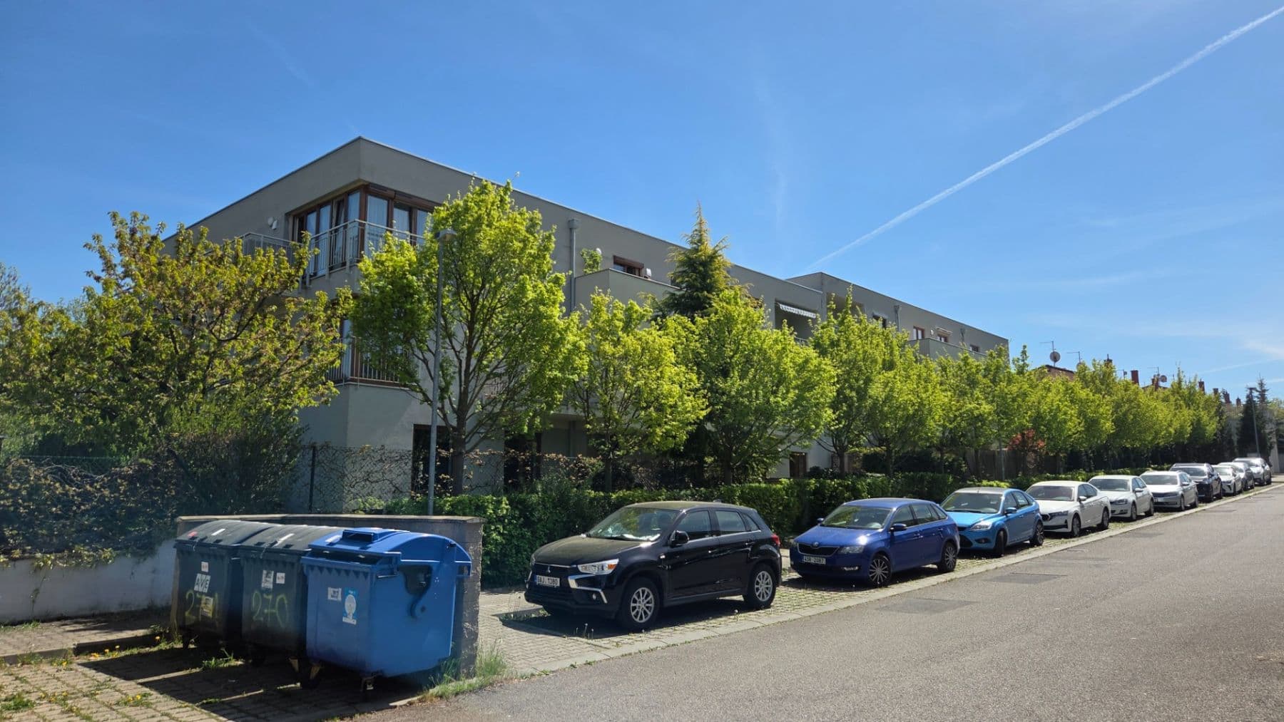 Prenájom bytu 2-izbový 57 m², Lomená, Zbuzany, Středočeský kraj Prenájom bytu 2-izbový 57 m², Lomená, Zbuzany, Středočeský kraj