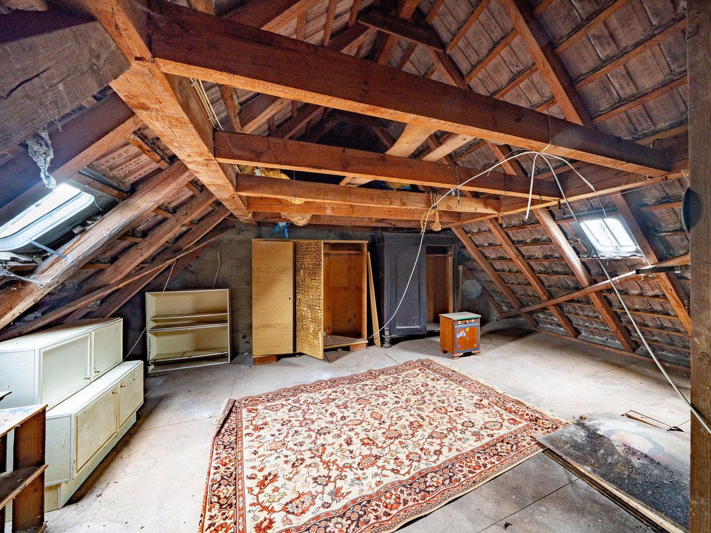 Predaj domu 231 m², pozemek 3.099 m², Rinteln, Dolné Sasko Predaj domu 231 m², pozemek 3.099 m², Rinteln, Dolné Sasko