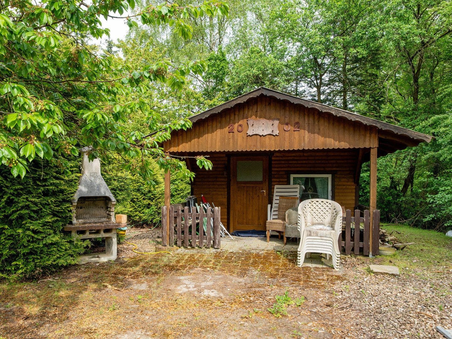 Predaj domu 231 m², pozemek 3.099 m², Rinteln, Dolné Sasko Predaj domu 231 m², pozemek 3.099 m², Rinteln, Dolné Sasko