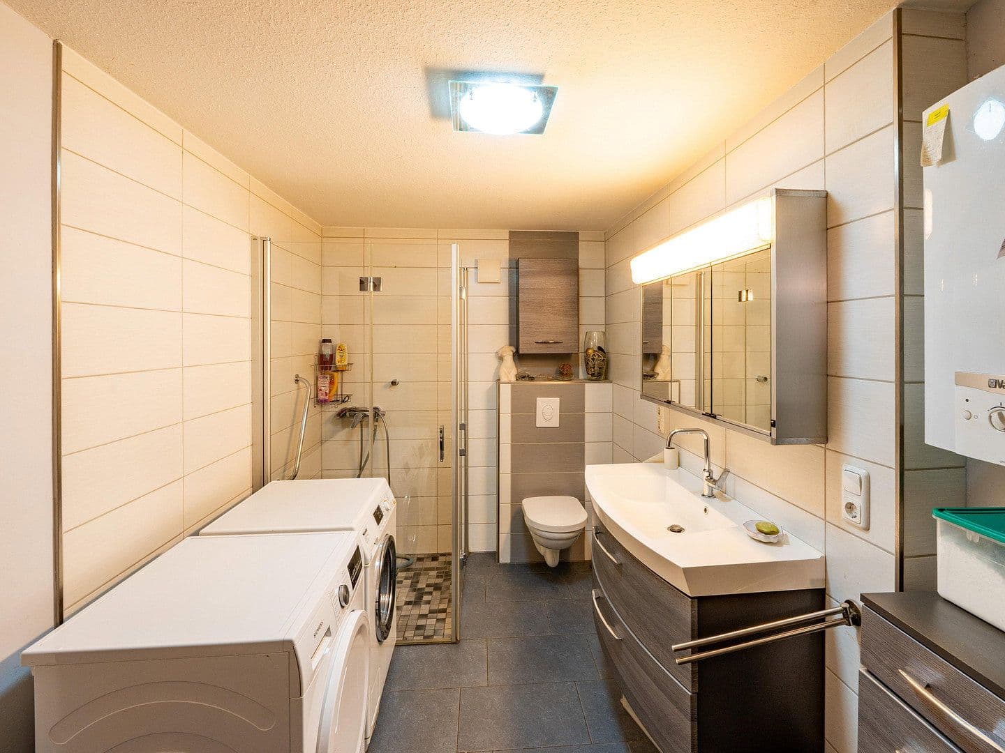 Predaj domu 231 m², pozemek 3.099 m², Rinteln, Dolné Sasko Predaj domu 231 m², pozemek 3.099 m², Rinteln, Dolné Sasko
