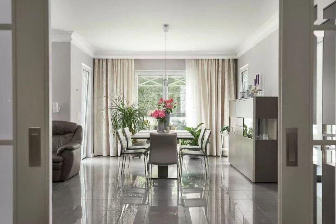 Predaj domu 320 m², pozemek 1.180 m², Berlin, Berlín Predaj domu 320 m², pozemek 1.180 m², Berlin, Berlín