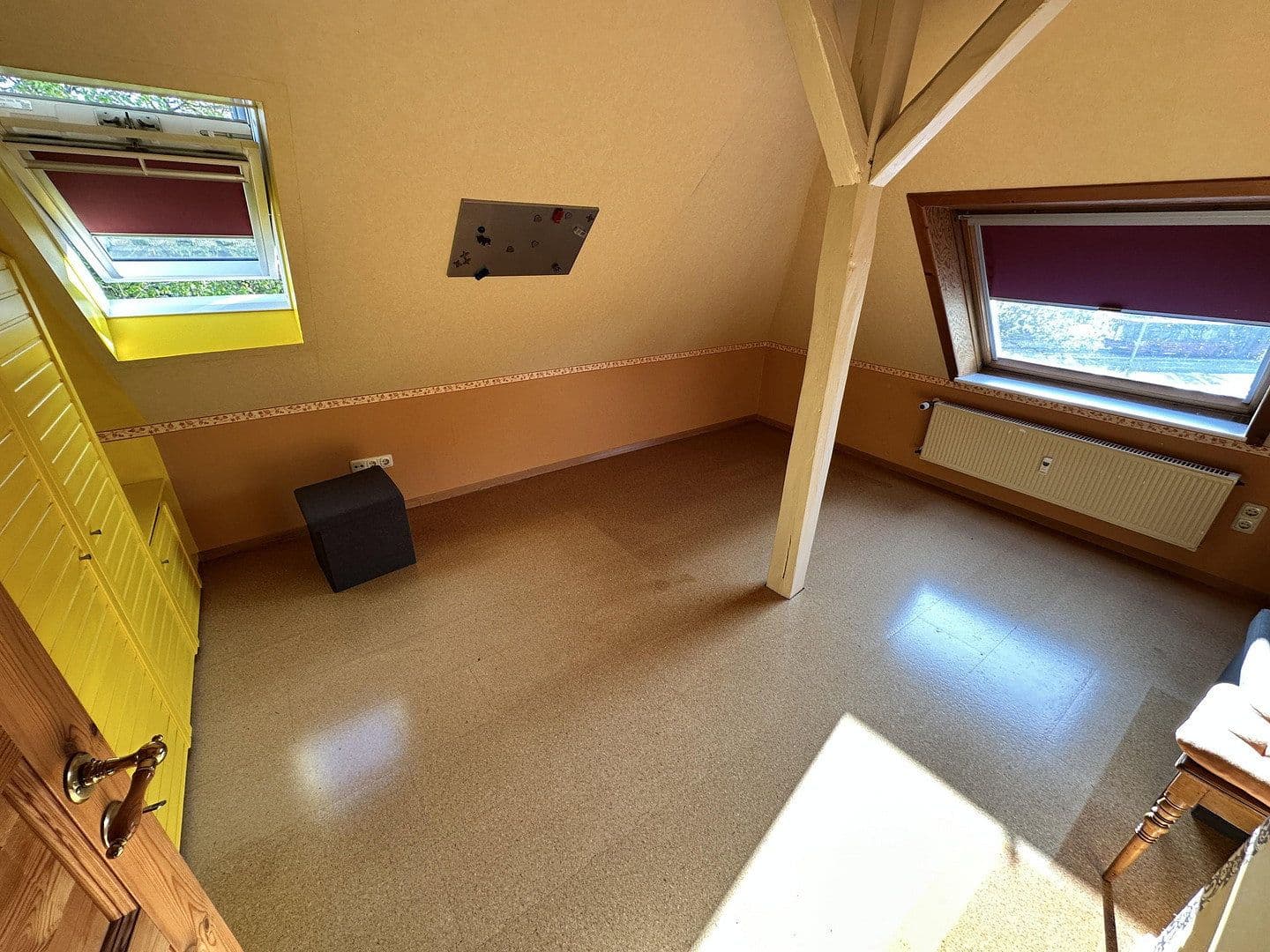 Prenájom bytu 4-izbový 100 m², Kiel, Šlezvicko-Holštajnsko Prenájom bytu 4-izbový 100 m², Kiel, Šlezvicko-Holštajnsko
