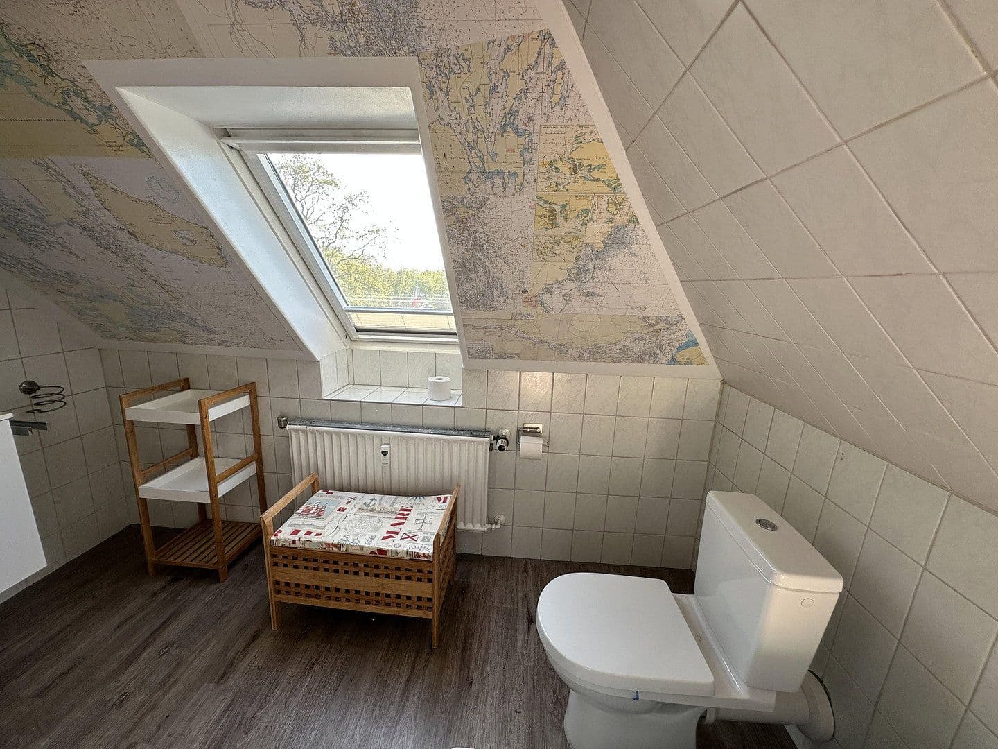 Prenájom bytu 4-izbový 100 m², Kiel, Šlezvicko-Holštajnsko Prenájom bytu 4-izbový 100 m², Kiel, Šlezvicko-Holštajnsko