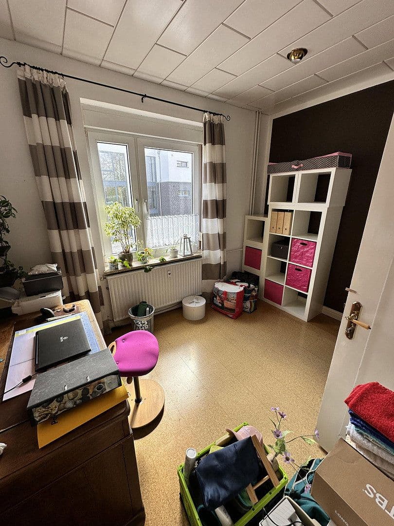 Prenájom bytu 4-izbový 100 m², Kiel, Šlezvicko-Holštajnsko Prenájom bytu 4-izbový 100 m², Kiel, Šlezvicko-Holštajnsko