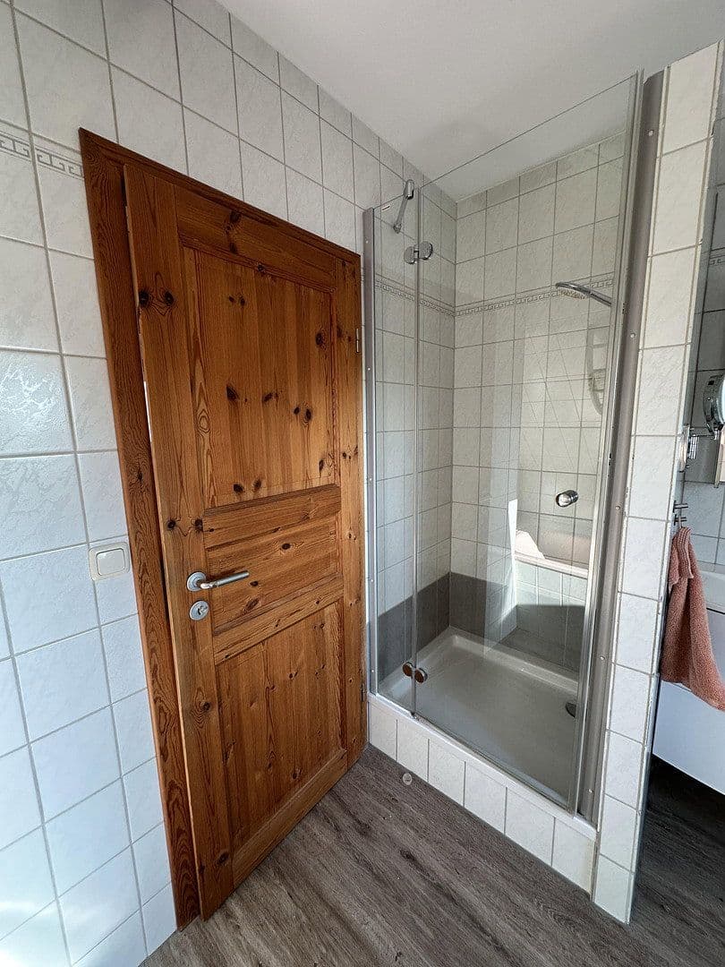 Prenájom bytu 4-izbový 100 m², Kiel, Šlezvicko-Holštajnsko Prenájom bytu 4-izbový 100 m², Kiel, Šlezvicko-Holštajnsko