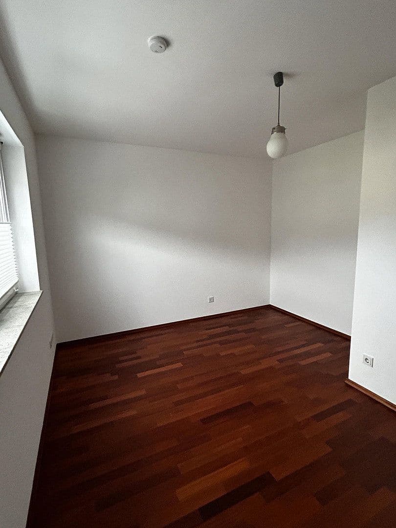 Predaj bytu 5-izbový 134 m², Am Deibach, Igel, Porýnie-Falcko Predaj bytu 5-izbový 134 m², Am Deibach, Igel, Porýnie-Falcko