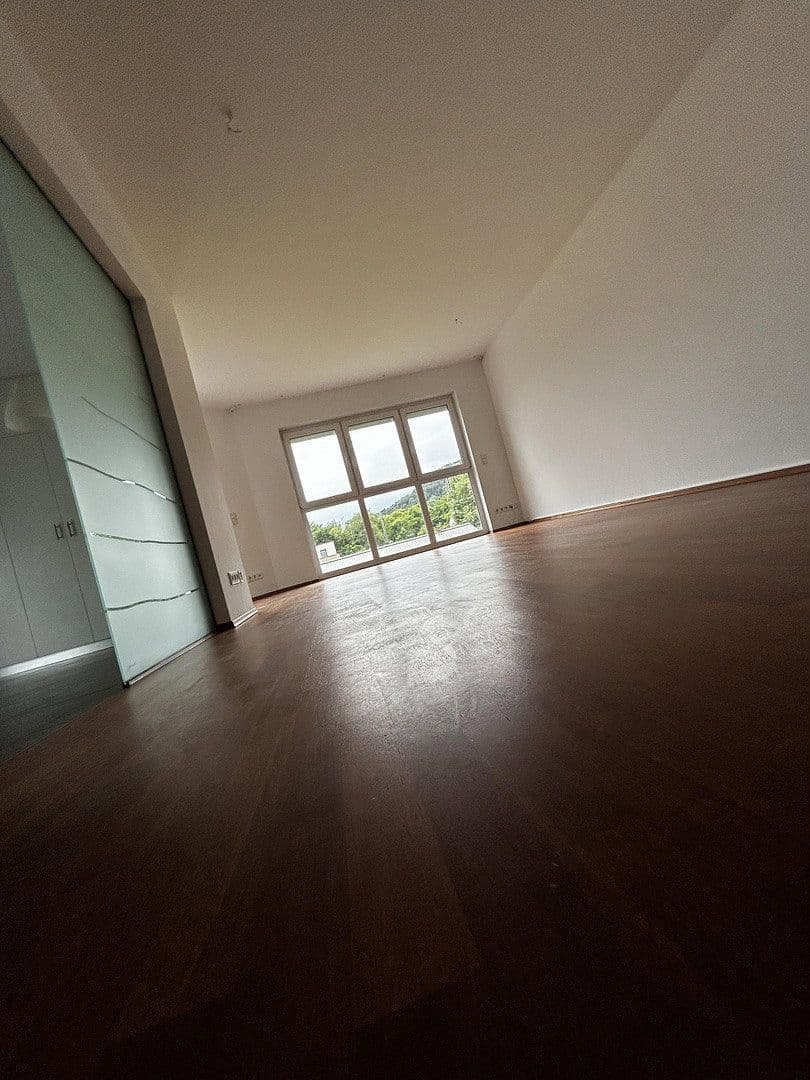 Predaj bytu 5-izbový 134 m², Am Deibach, Igel, Porýnie-Falcko Predaj bytu 5-izbový 134 m², Am Deibach, Igel, Porýnie-Falcko