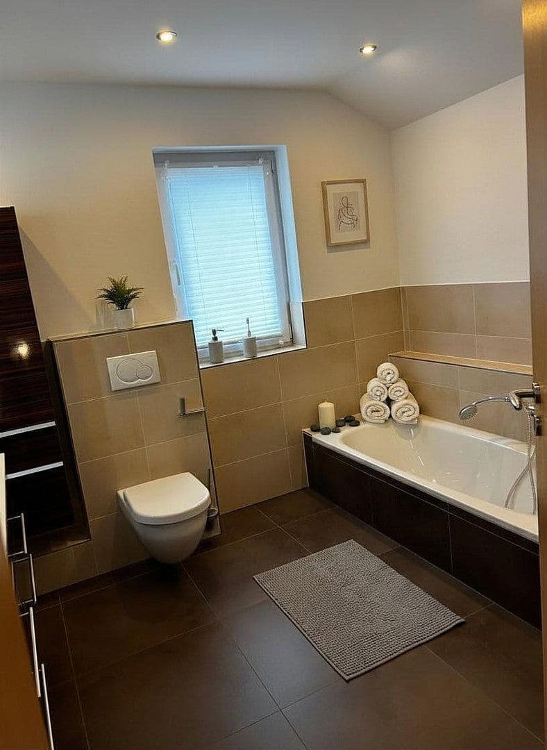 Predaj bytu 5-izbový 134 m², Am Deibach, Igel, Porýnie-Falcko Predaj bytu 5-izbový 134 m², Am Deibach, Igel, Porýnie-Falcko