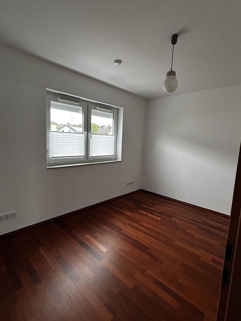 Predaj bytu 5-izbový 134 m², Am Deibach, Igel, Porýnie-Falcko Predaj bytu 5-izbový 134 m², Am Deibach, Igel, Porýnie-Falcko