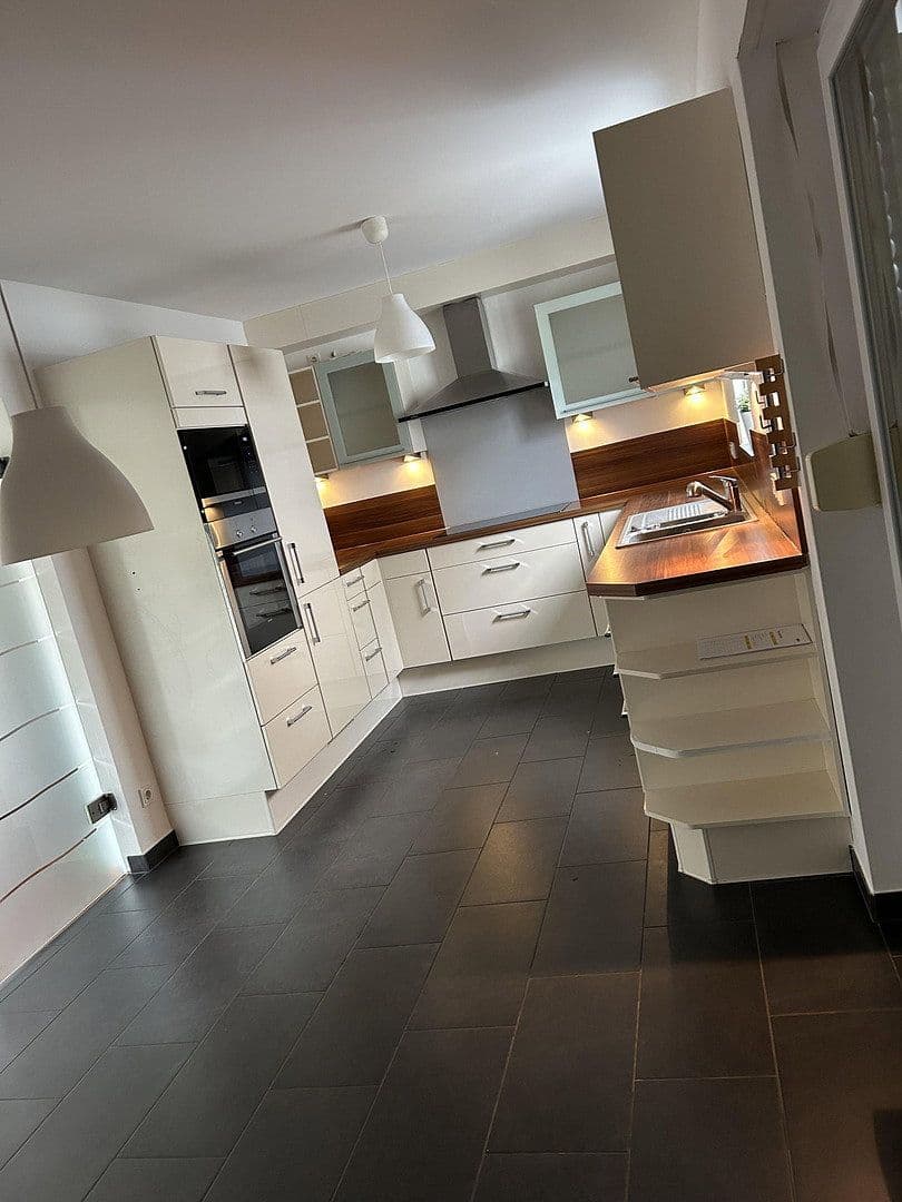 Predaj bytu 5-izbový 134 m², Am Deibach, Igel, Porýnie-Falcko Predaj bytu 5-izbový 134 m², Am Deibach, Igel, Porýnie-Falcko