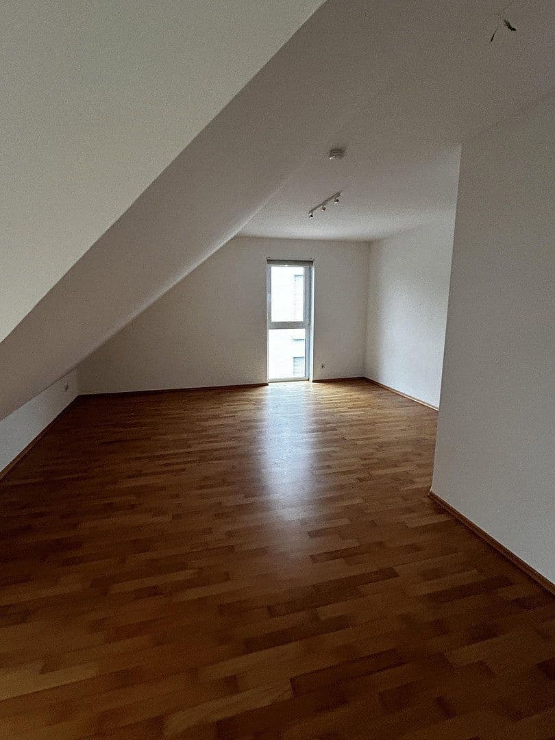 Predaj bytu 5-izbový 134 m², Am Deibach, Igel, Porýnie-Falcko Predaj bytu 5-izbový 134 m², Am Deibach, Igel, Porýnie-Falcko